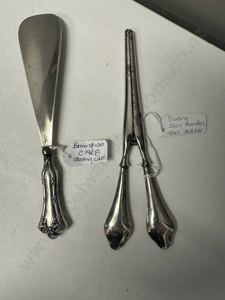 Sterling Silver Shoehorn Hallmarked Birmingham c1908 & Glove Stretcher With Sterling Silver Handles Image 1++