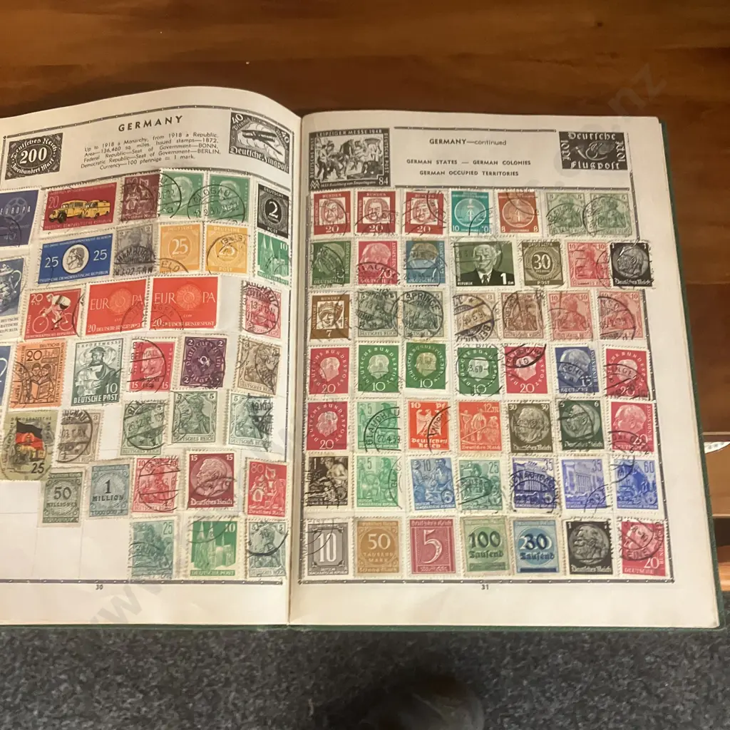 c1960s The Viscount Stamp Album De Luxe With Large Assortment of Stamps, FDC's Etc Image 1++