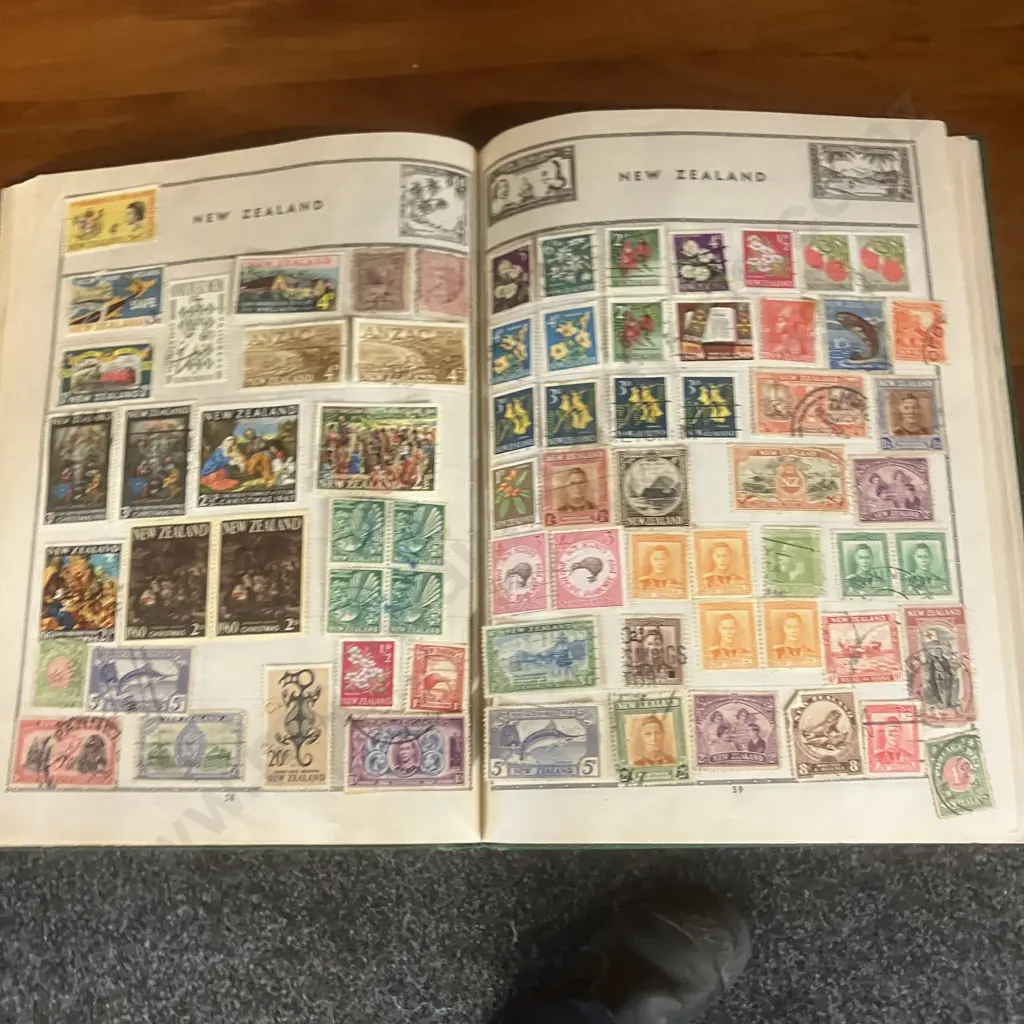 c1960s The Viscount Stamp Album De Luxe With Large Assortment of Stamps, FDC's Etc Image 1++
