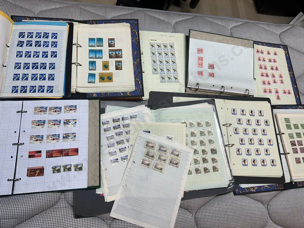 Large Selection Of New Zealand Stamps In Folders Image 1++