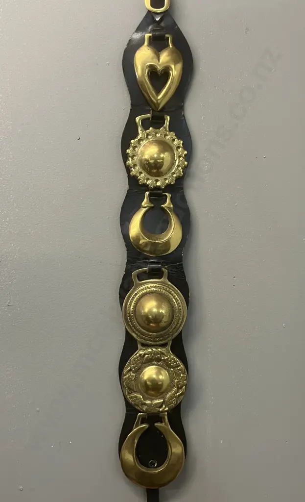 Vintage Six Horse Brasses Mounted On a Brown Leather Strap. L85cm Image 1++