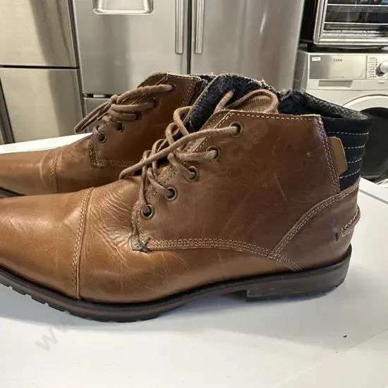 New Bull Boxer Saints South Mens Dress Boots, Cognac, Size 41, Boxed