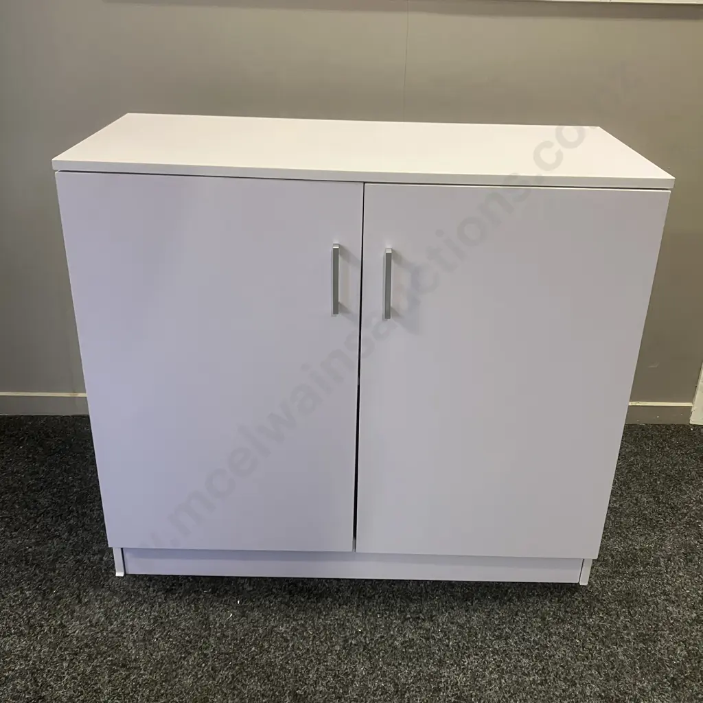 White Double Door Cupboards, Rectangular Handles. H79 W90 D40cm & H40 W90 D30cm Image 1++