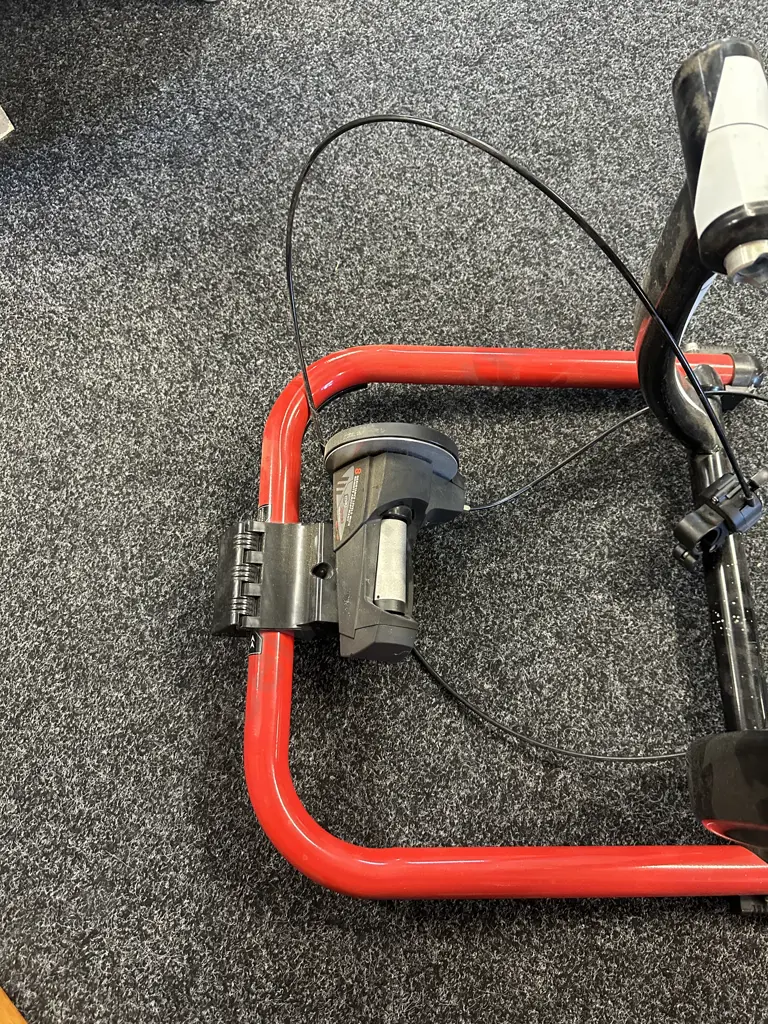 Eilte Super Crono Bike Trainer Image 1++
