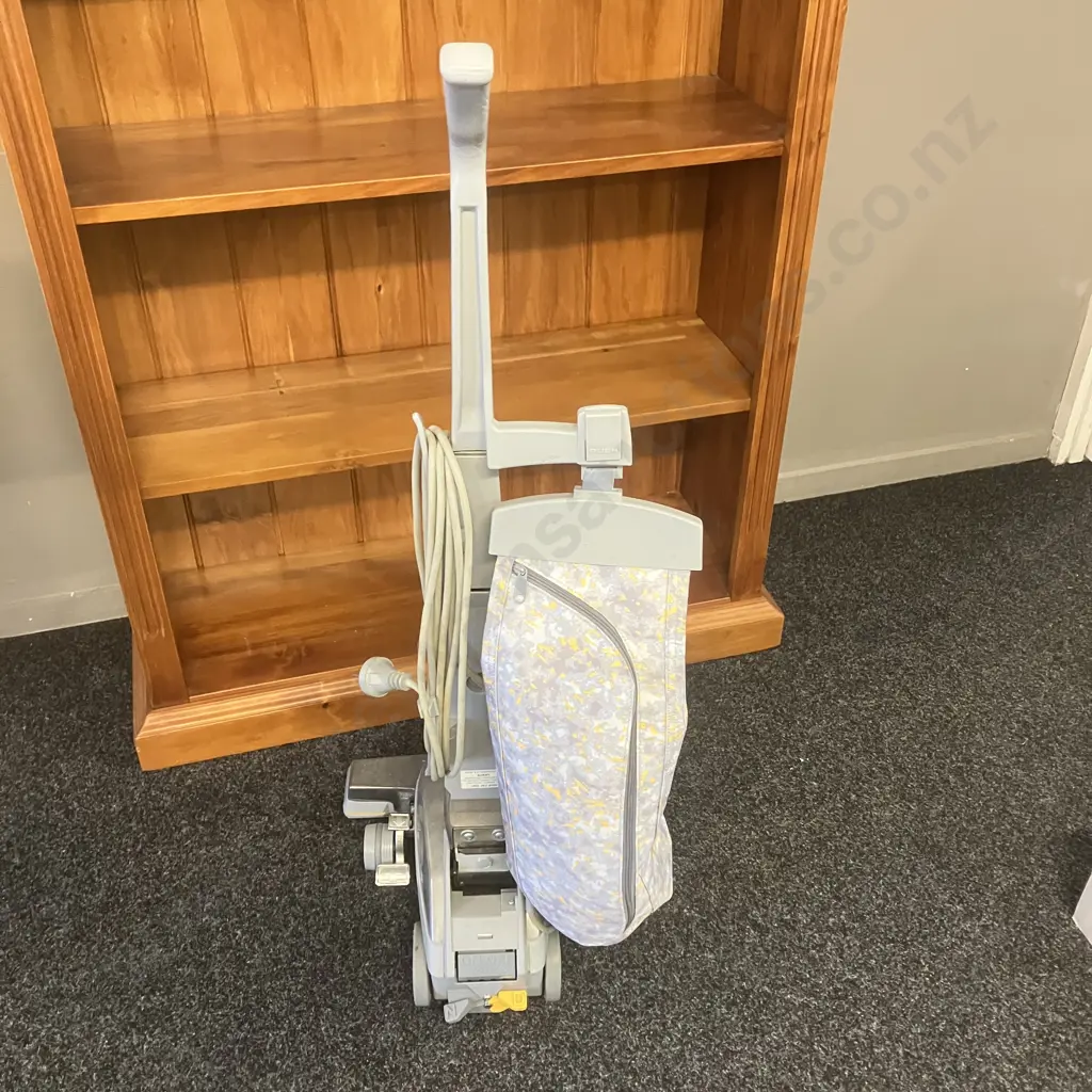 Kirby The Ultimate Model G7-E Bagged Upright Vacuum Cleaner With Lots of Accessories Image 1++