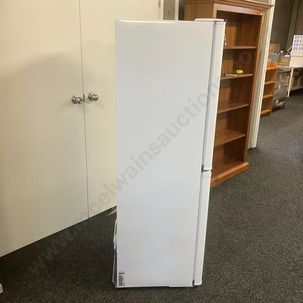 Fisher & Paykel 246 Litre Fridge-Freezer Model E240Bl, #UUB180763 Image 1++