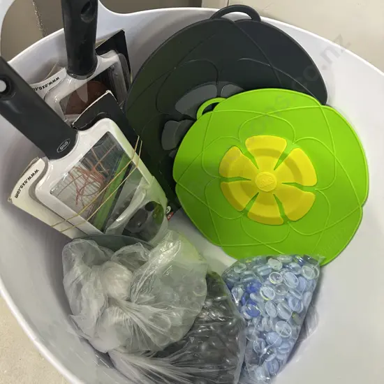 White Plastic Tub With Kochblume Covers, Good grips, Stones Etc