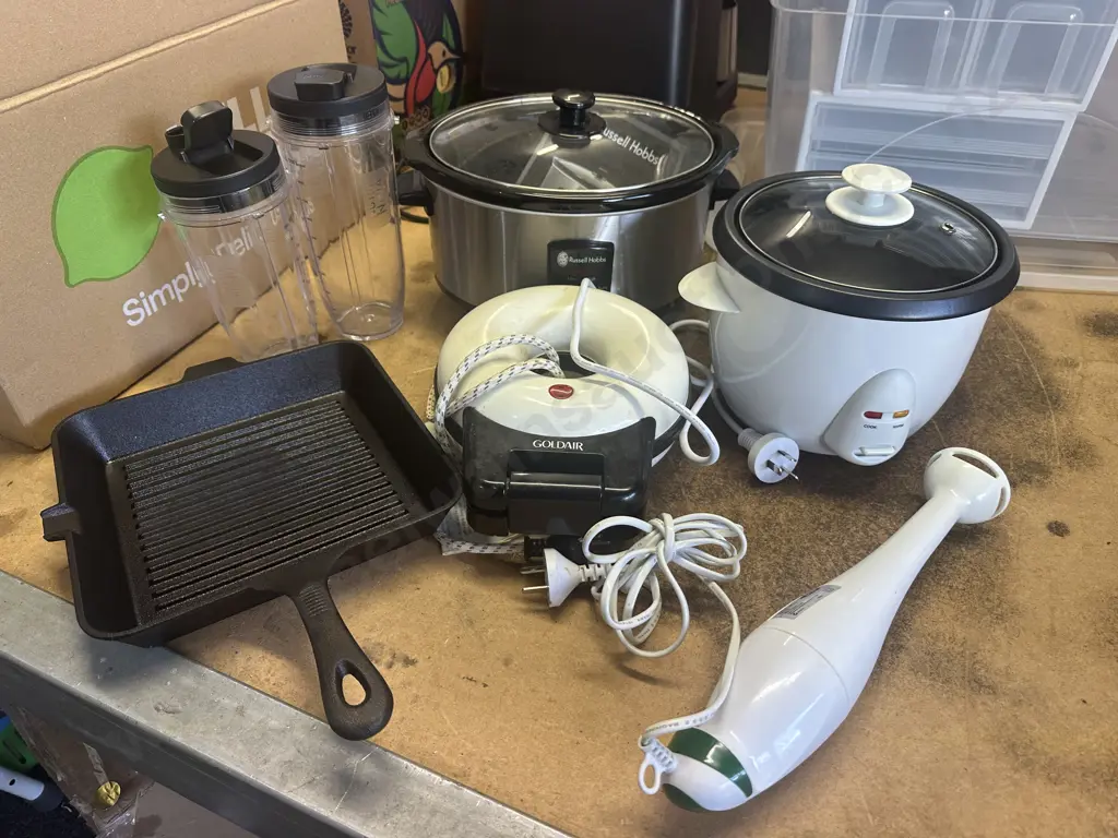 Assorted Appliances Including Crockpot, Doughnut Maker Etc Image 1++