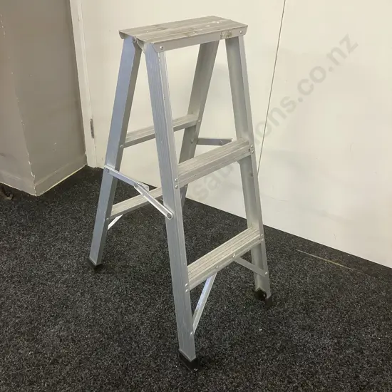 Aluminium Stepladder. H88cm, 2 Step