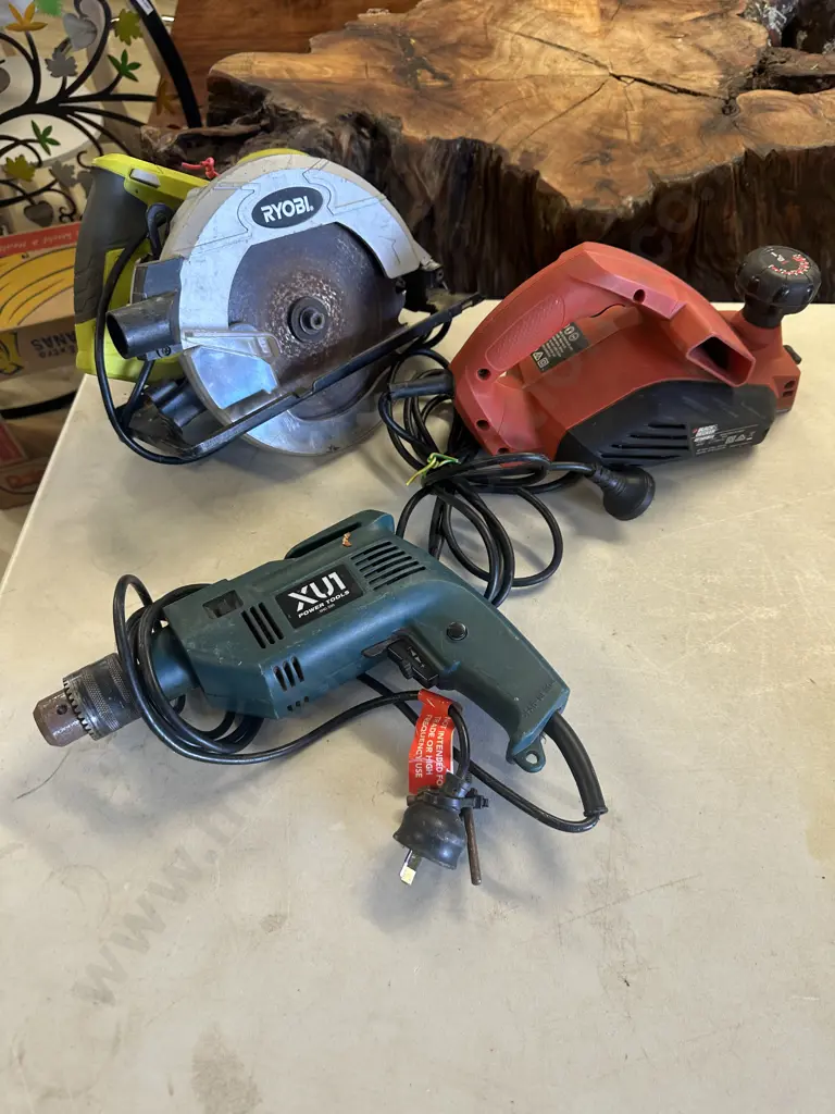 Box Lot Of Air Tools Image 1++