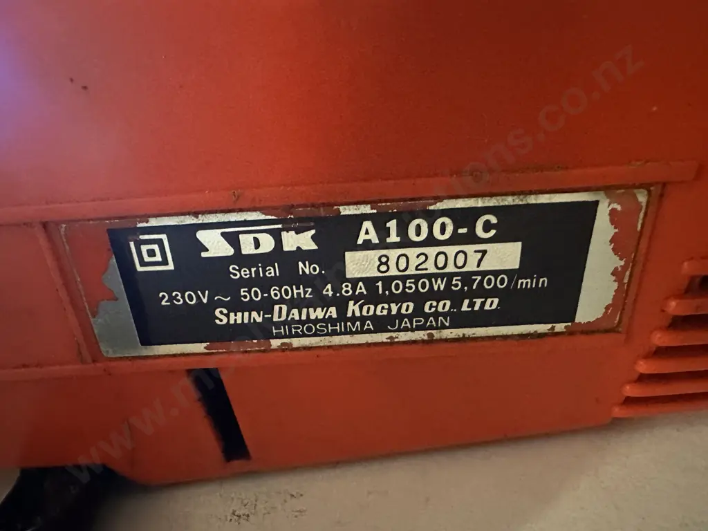SDK Electric Chainsaw A100c Image 1++