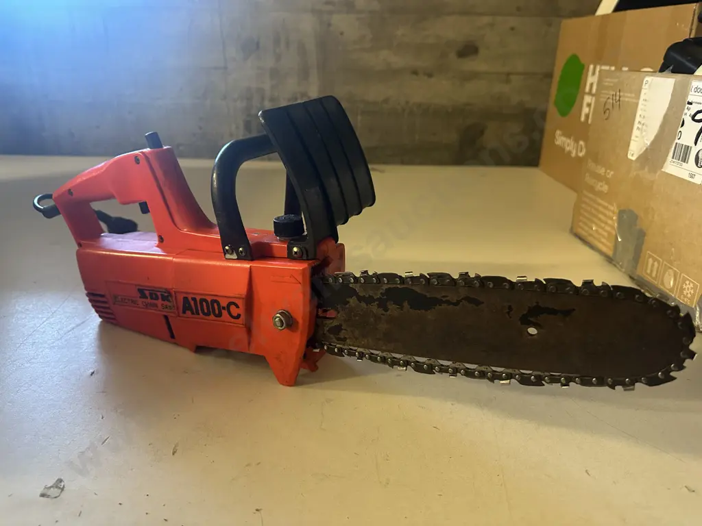 SDK Electric Chainsaw A100c Image 1++