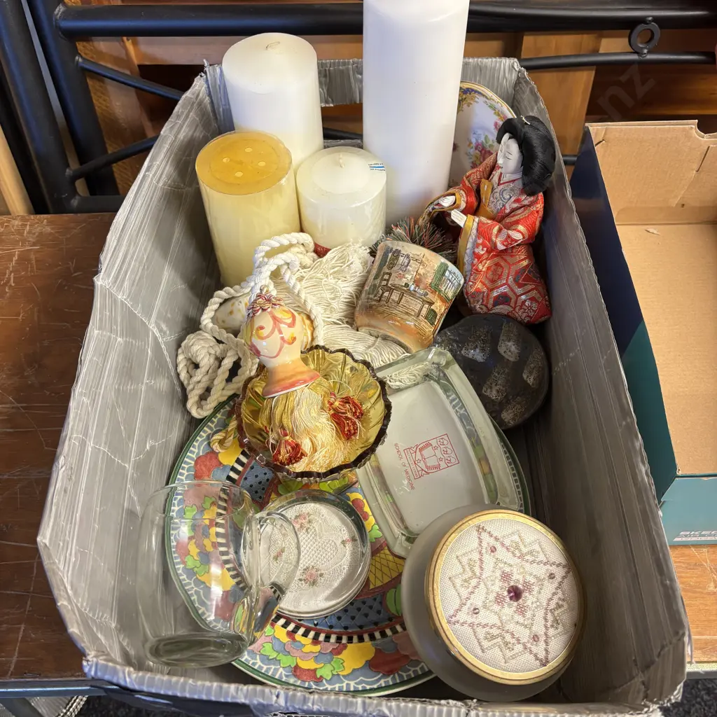 Box of Assorted items Image 1++