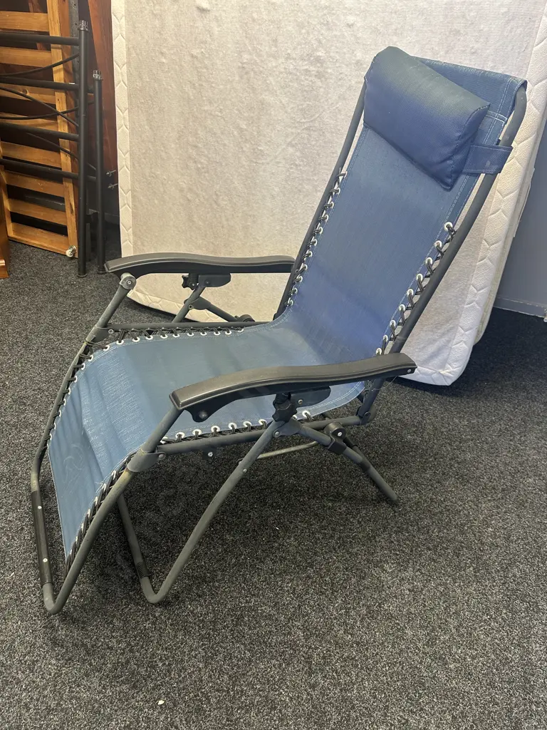Blue Sun Lounger Image 1++