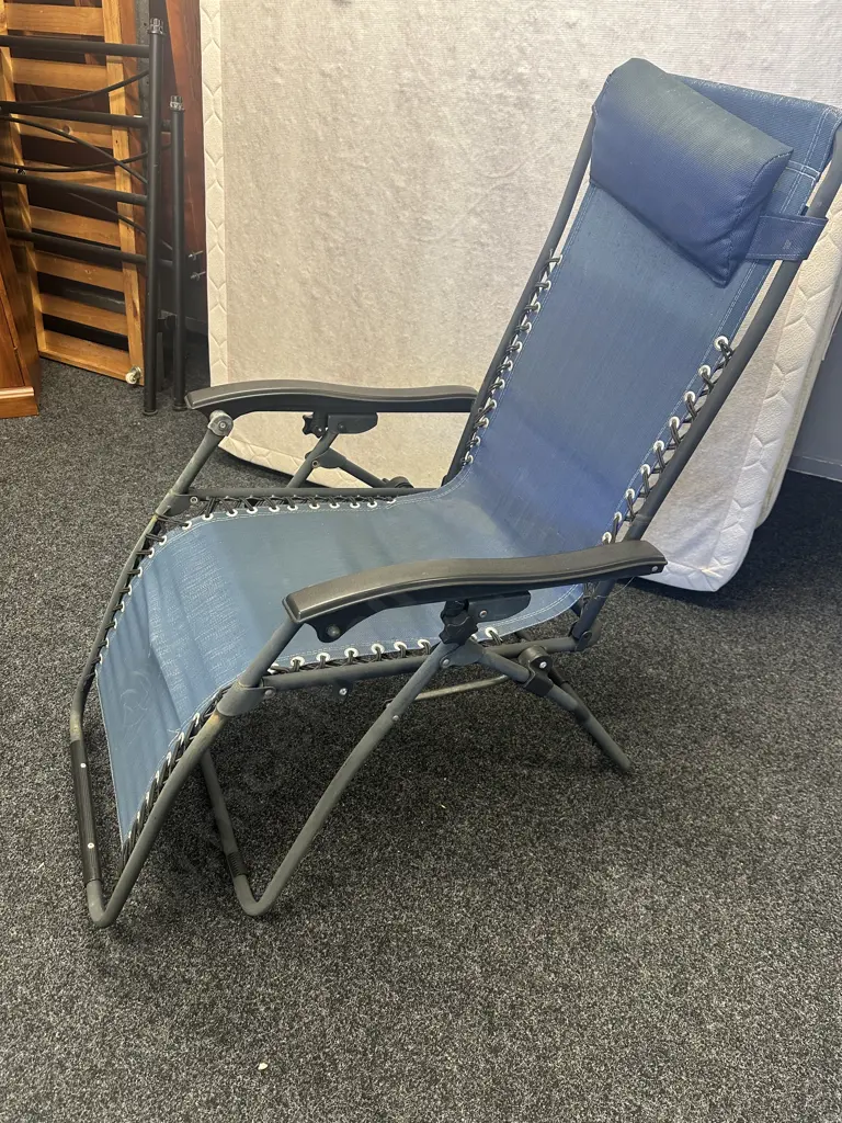 Blue Sun Lounger Image 1++