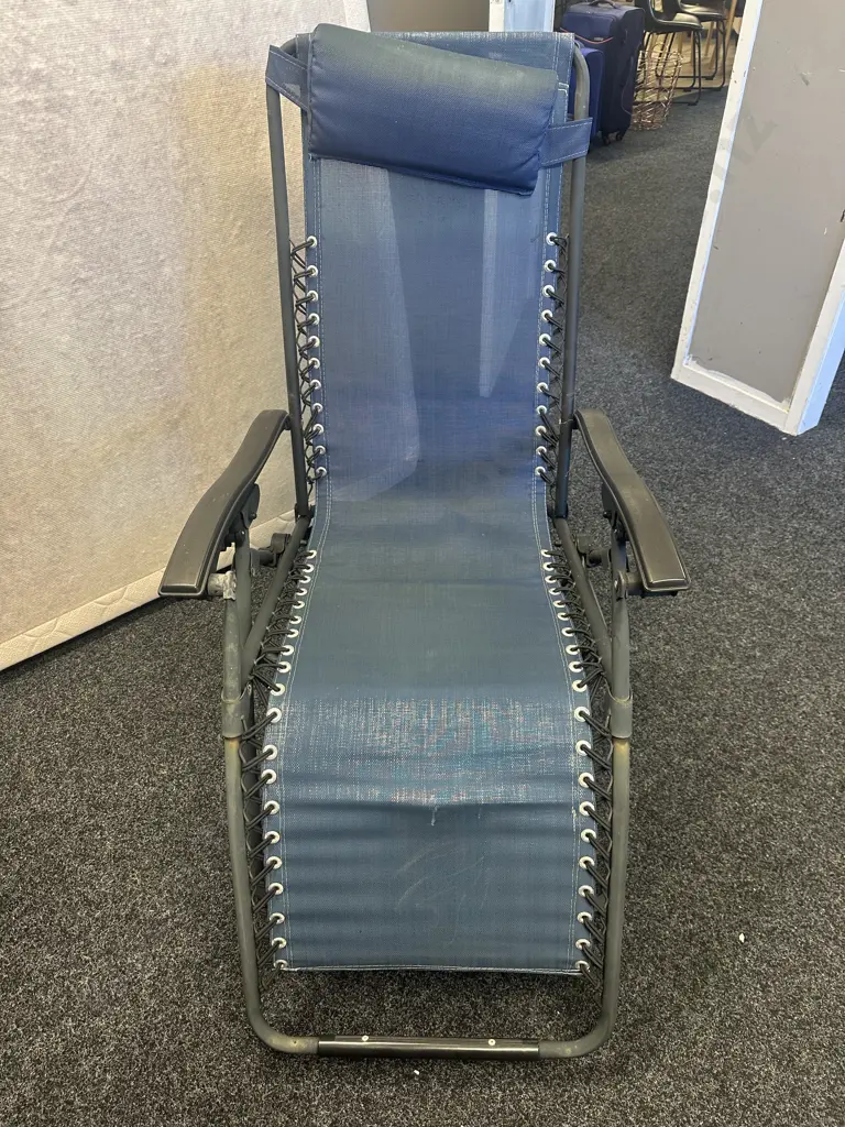 Blue Sun Lounger Image 1++