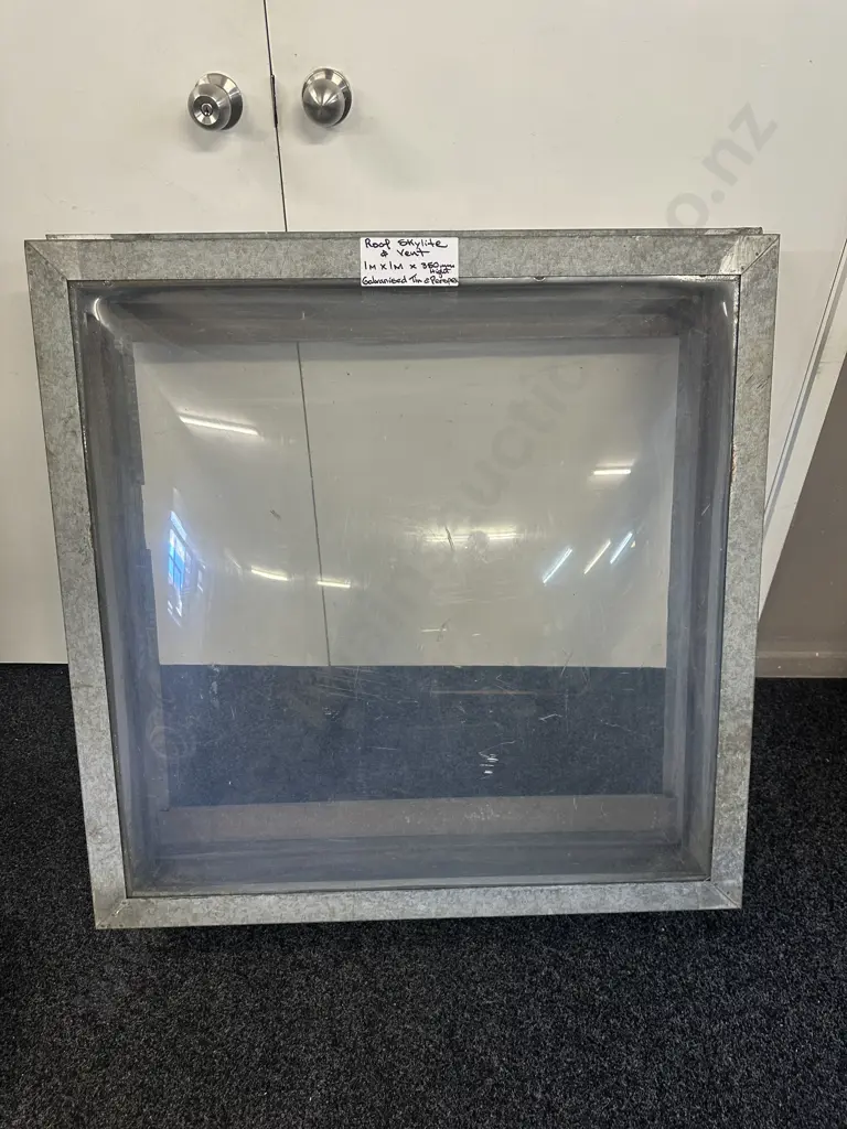 Roof Skylite & Vent Galvanised Tin & Perspex 100x100cm Image 1++