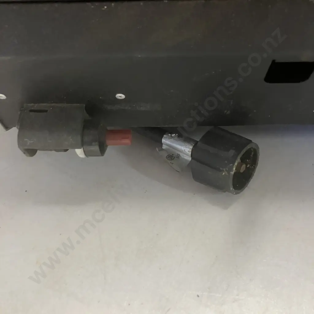 Gasmate Portable BBQ Image 1++