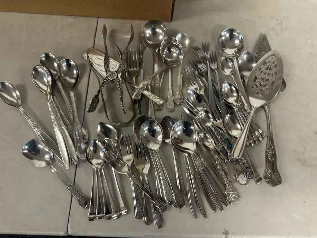 Assorted Cake Servers, Parfait Spoons, Cake Forks, Teaspoons Etc Image 1++