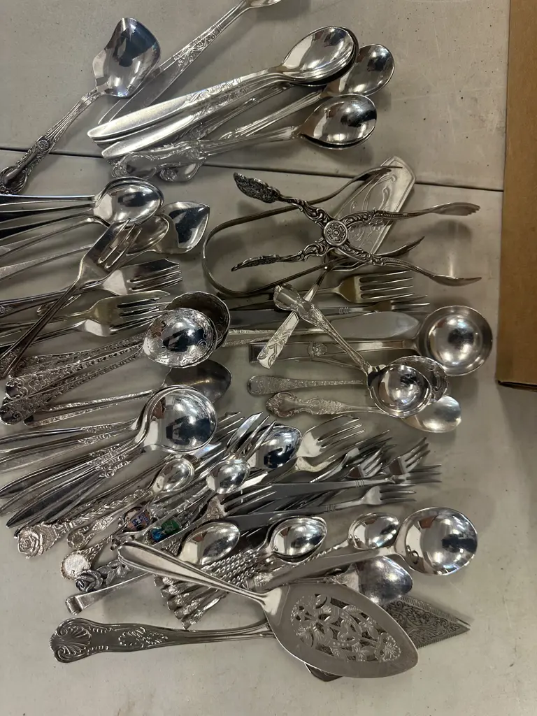 Assorted Cake Servers, Parfait Spoons, Cake Forks, Teaspoons Etc Image 1++