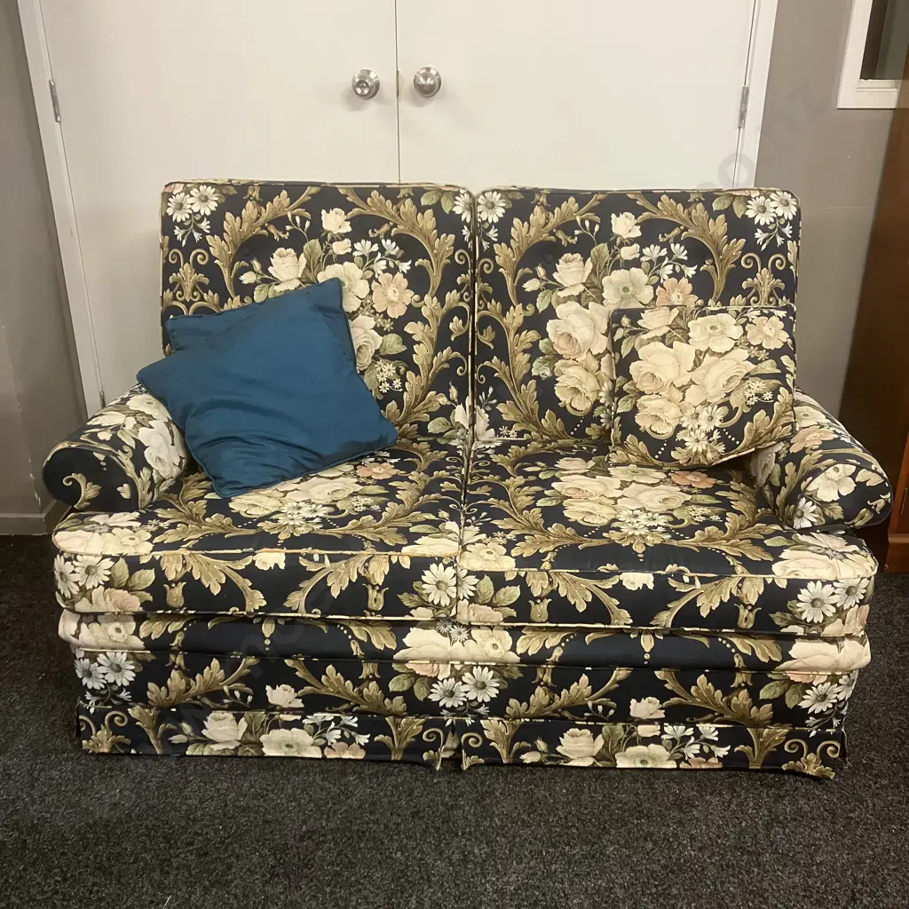 Stunning Black & Gold Floral Sanderson Cloth 2 Seater Settee With Pair of Armchairs. On Wheels Image 1++