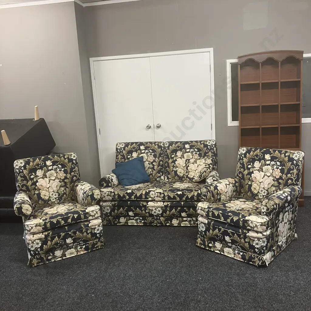 Stunning Black & Gold Floral Sanderson Cloth 2 Seater Settee With Pair of Armchairs. On Wheels Image 1++
