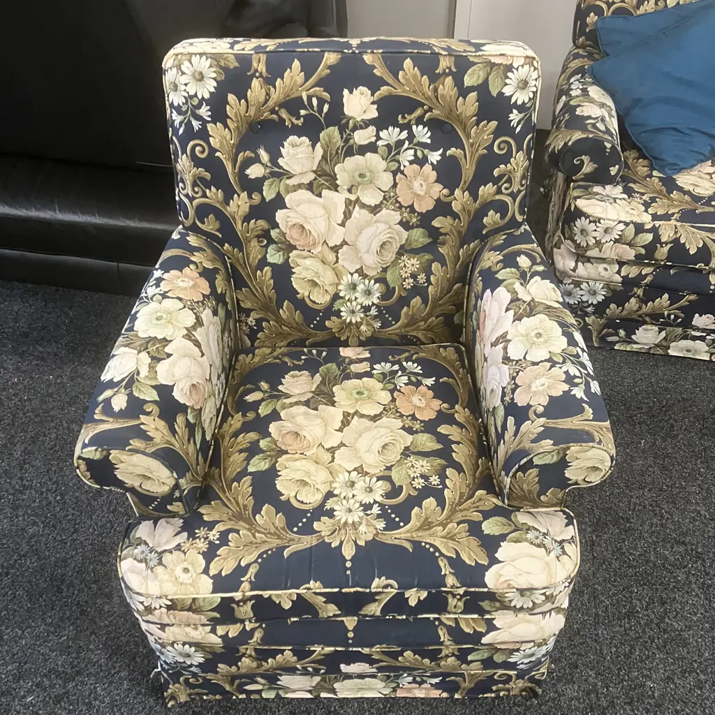 Stunning Black & Gold Floral Sanderson Cloth 2 Seater Settee With Pair of Armchairs. On Wheels Image 1++