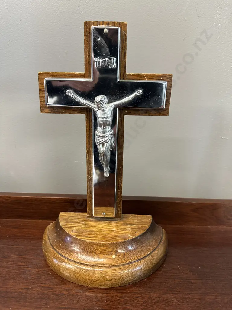 Vintage Art Deco Crucifix Chrome Metal Figure On Oak Stand. H31.5cm Image 1++