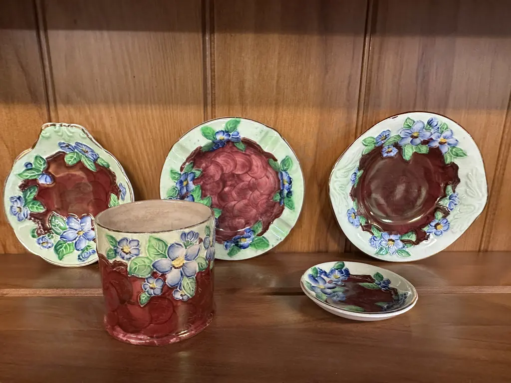 Selection Of Maling Items Including Vase, Ashtray Etc Image 1++