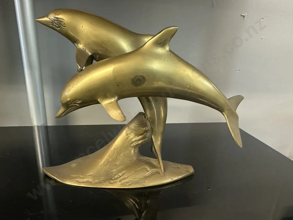 Vintage Brass Dolphin. 20 x 26cm Image 1++