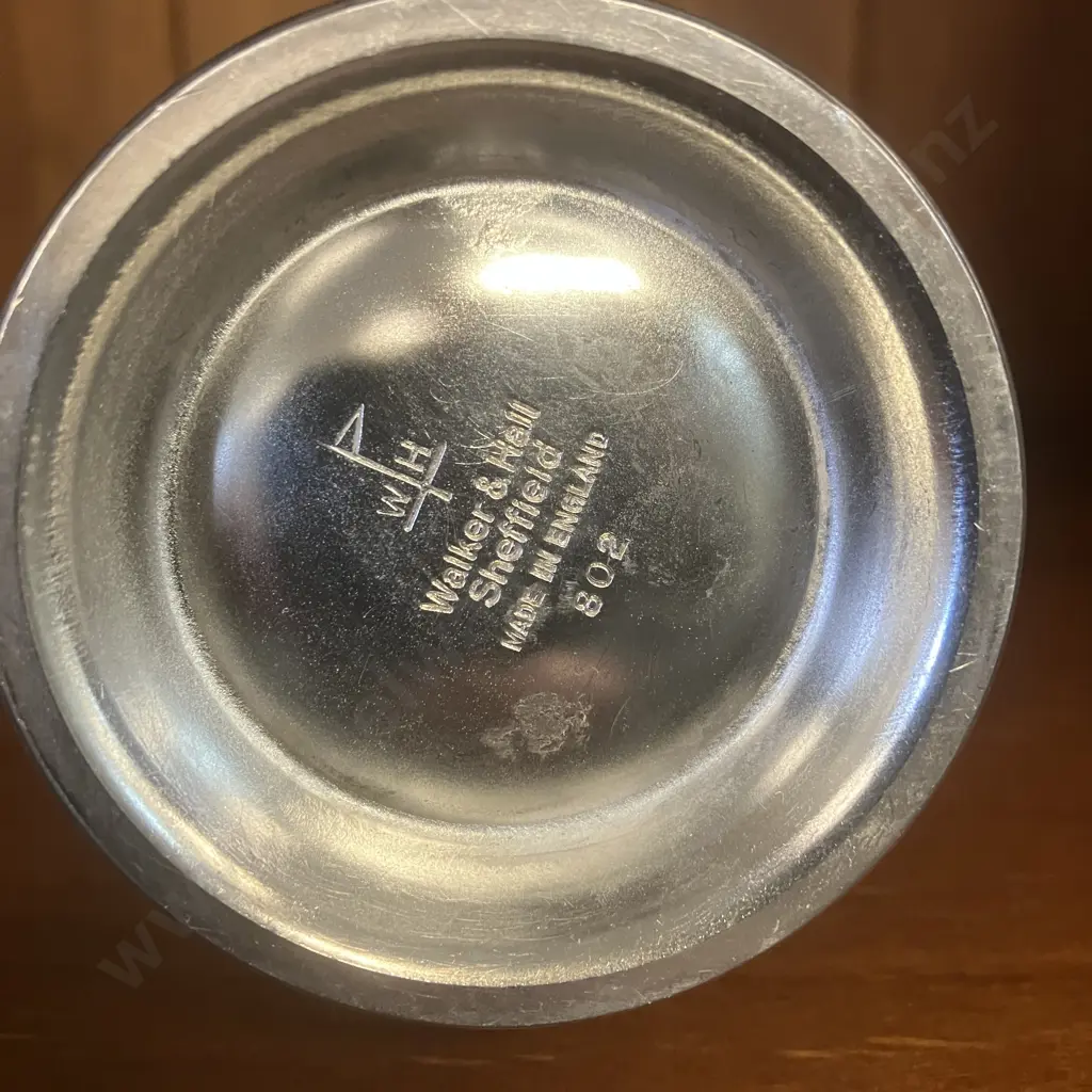 Walker & Hall Sheffield Silver Plate Ewer. 20cm Image 1++