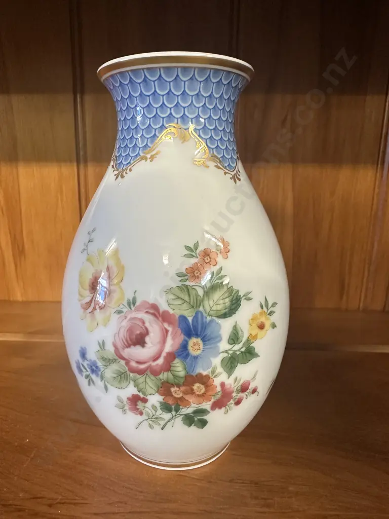 Hutschenreuther Maria Theresia Coburg Vase. H17cm Image 1++