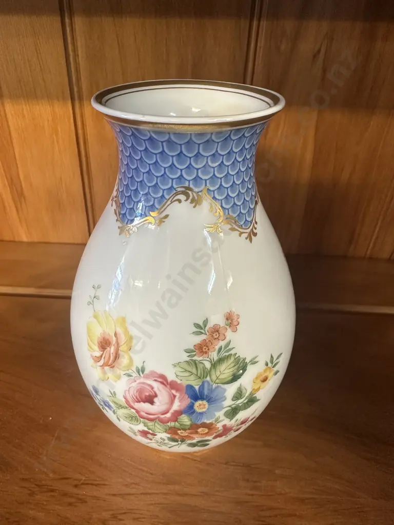 Hutschenreuther Maria Theresia Coburg Vase. H17cm Image 1++