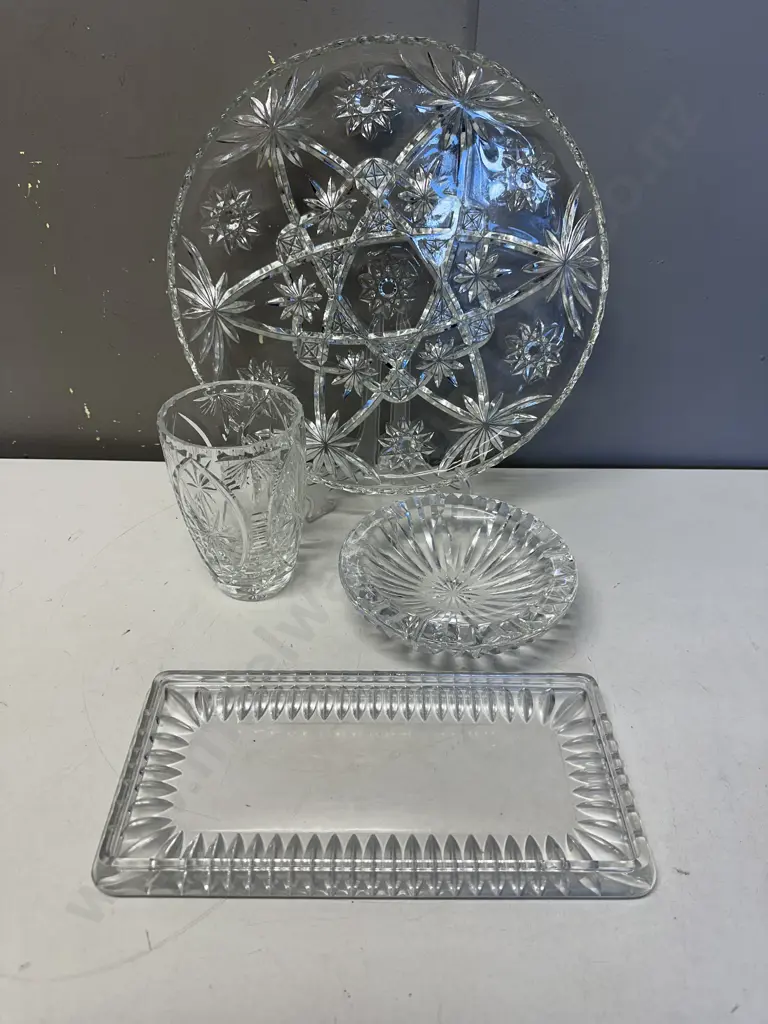 Vintage Crystal Plate,Vase & Glass Items Including Ashtray Image 1++