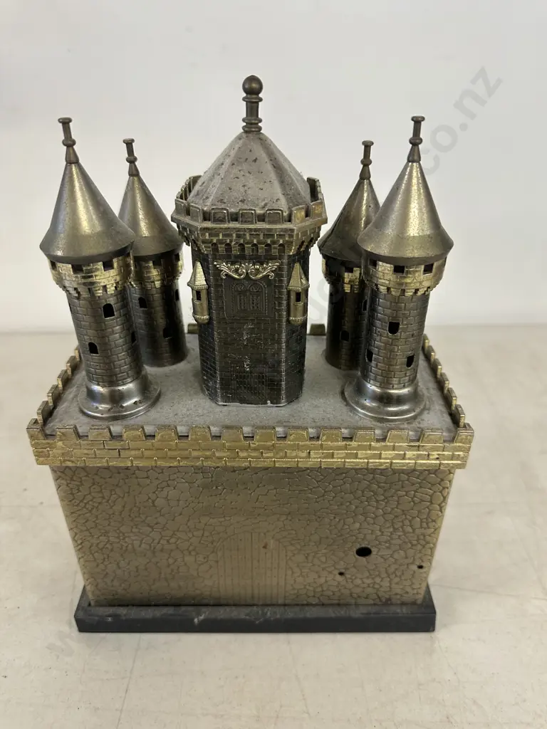 Vintage Rare Castle Four Shot Decanter Set. H27,W20cm. Image 1++