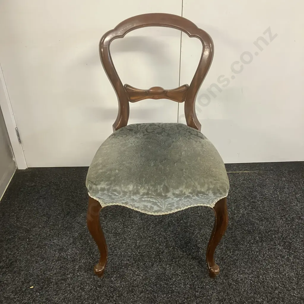 Victorian Balloon Back Bedroom Chair Image 1++