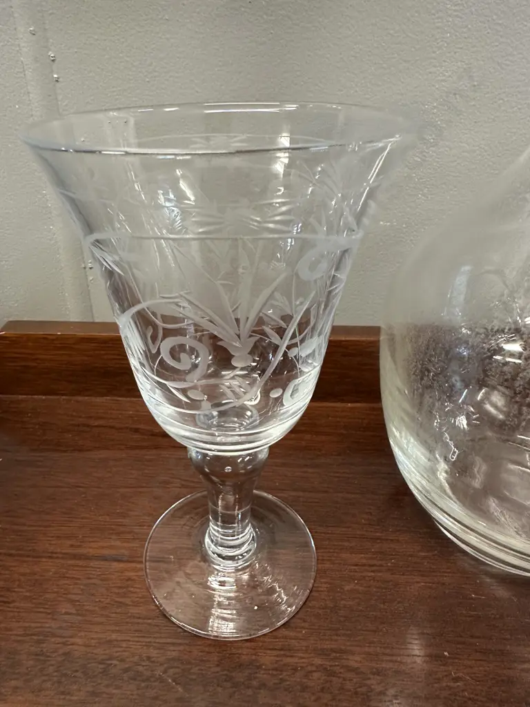 Vintage Claret Jug & Pair Of Etched Wine Glasses Image 1++