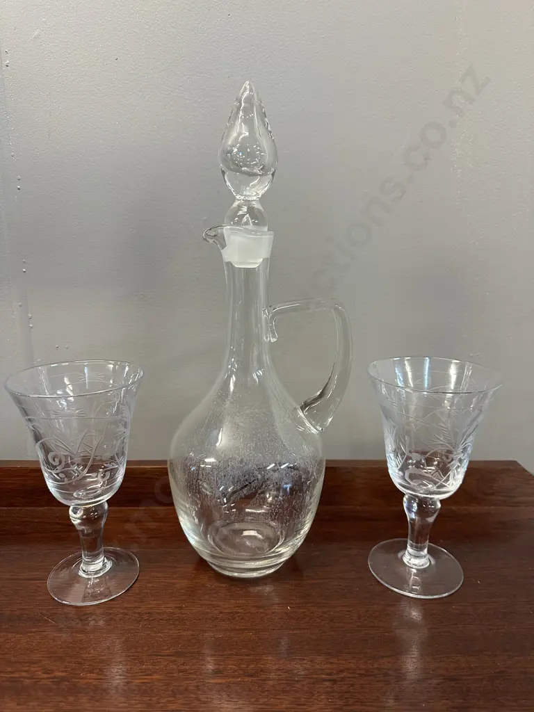Vintage Claret Jug & Pair Of Etched Wine Glasses Image 1++