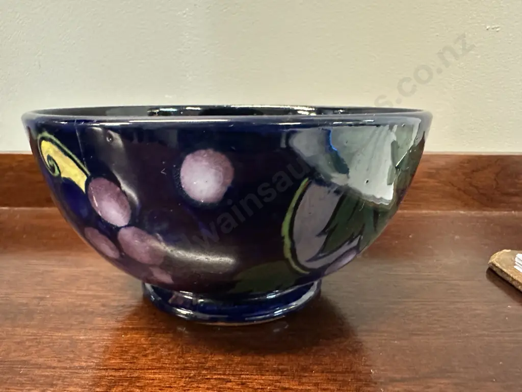 Hanley Ware Floral Motif Art pottery Bowl H8,Dia16cm. Image 1++