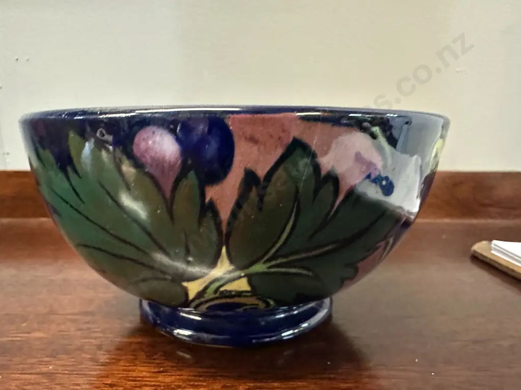 Hanley Ware Floral Motif Art pottery Bowl H8,Dia16cm. Image 1++