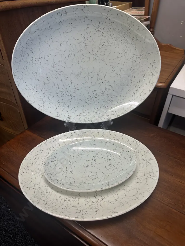 King Pin Myott Serving Platters In Graduated Sizes Image 1++