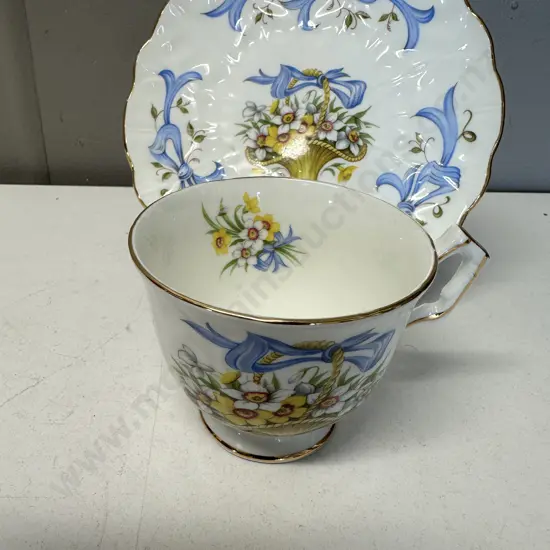 Aynsley 'March Narcissus' Plate & Cup