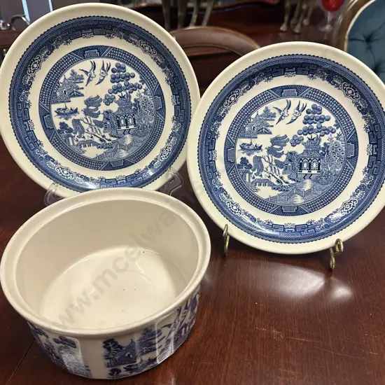 Blue Willow Plates & Oven Proof Bowl