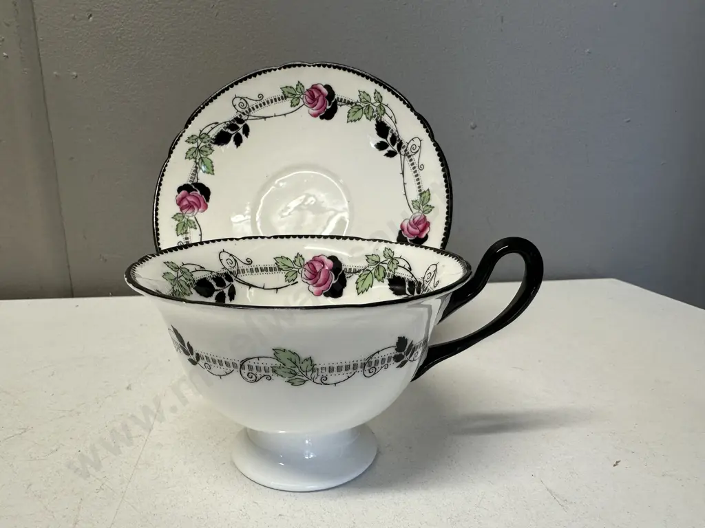Antique (1913-1926) Shelley England Porcelain Duo In Hand Painted Pattern No 11190 - Pink Roses With Black Leaves Image 1++