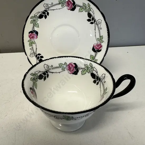 Antique (1913-1926) Shelley England Porcelain Duo In Hand Painted Pattern No 11190 - Pink Roses With Black Leaves