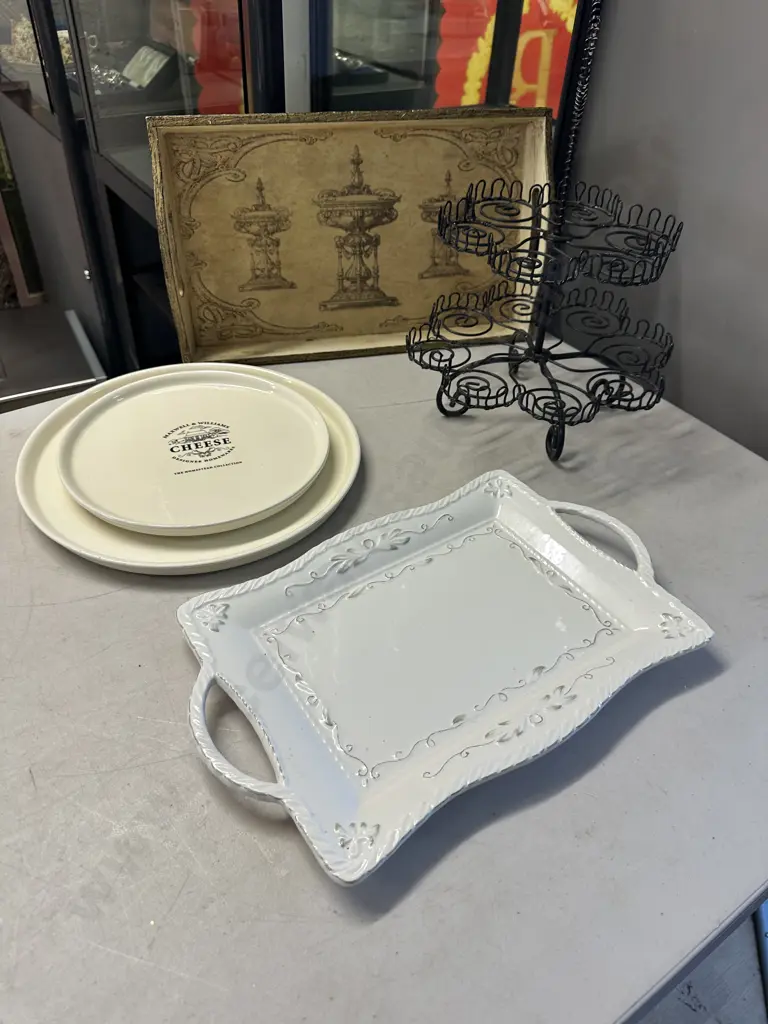 Maxwell Willams Cheese Platters, Muffin Stand, Serving Tray Etc Image 1++