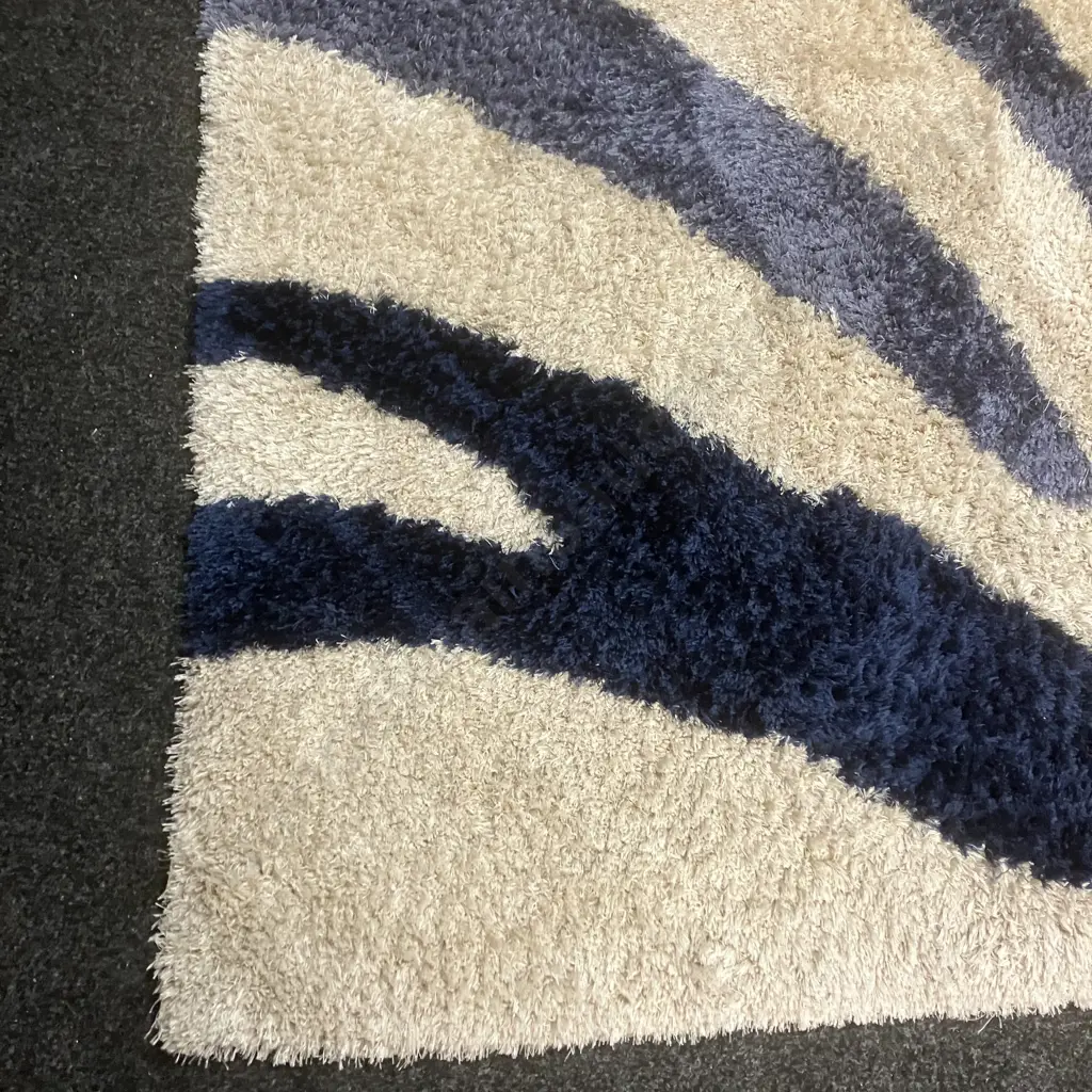 Signature Rugs Bilbao Shaggy 160 x 230cm Floor Rug - Blue / Grey / Cream Colours Image 1++