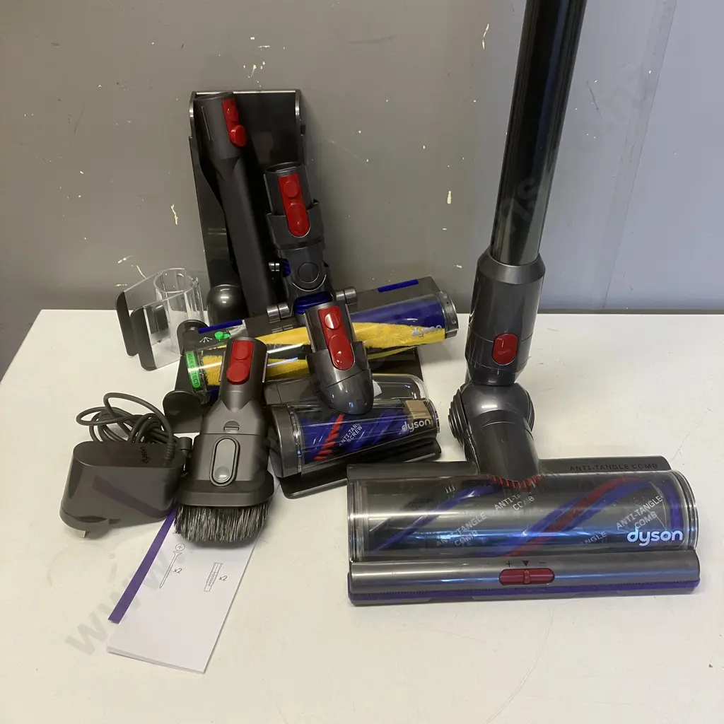 Dyson V15 Detect Absolute Cordless Vacuum Image 1++