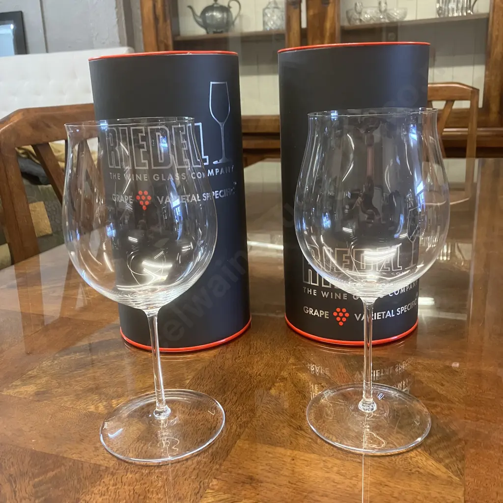 Riedel Sommeliers Burgundy Grand Cru - Artisanal, Mouth-blown Lead-free Crystal, Pair of, With Box Image 1++