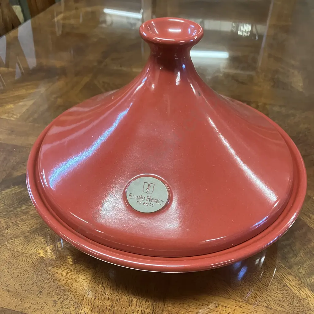 Emile Henry Tangine, 2.5L Red Image 1++